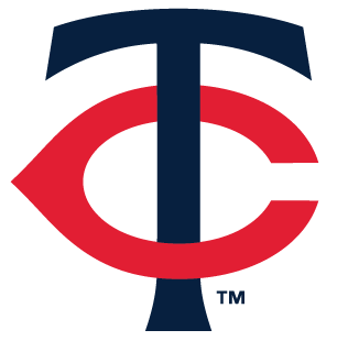 Twins win first playoff game since 2004